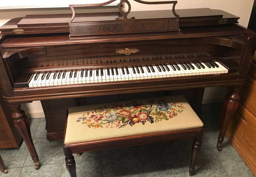 1953 wurlitzer spinet piano