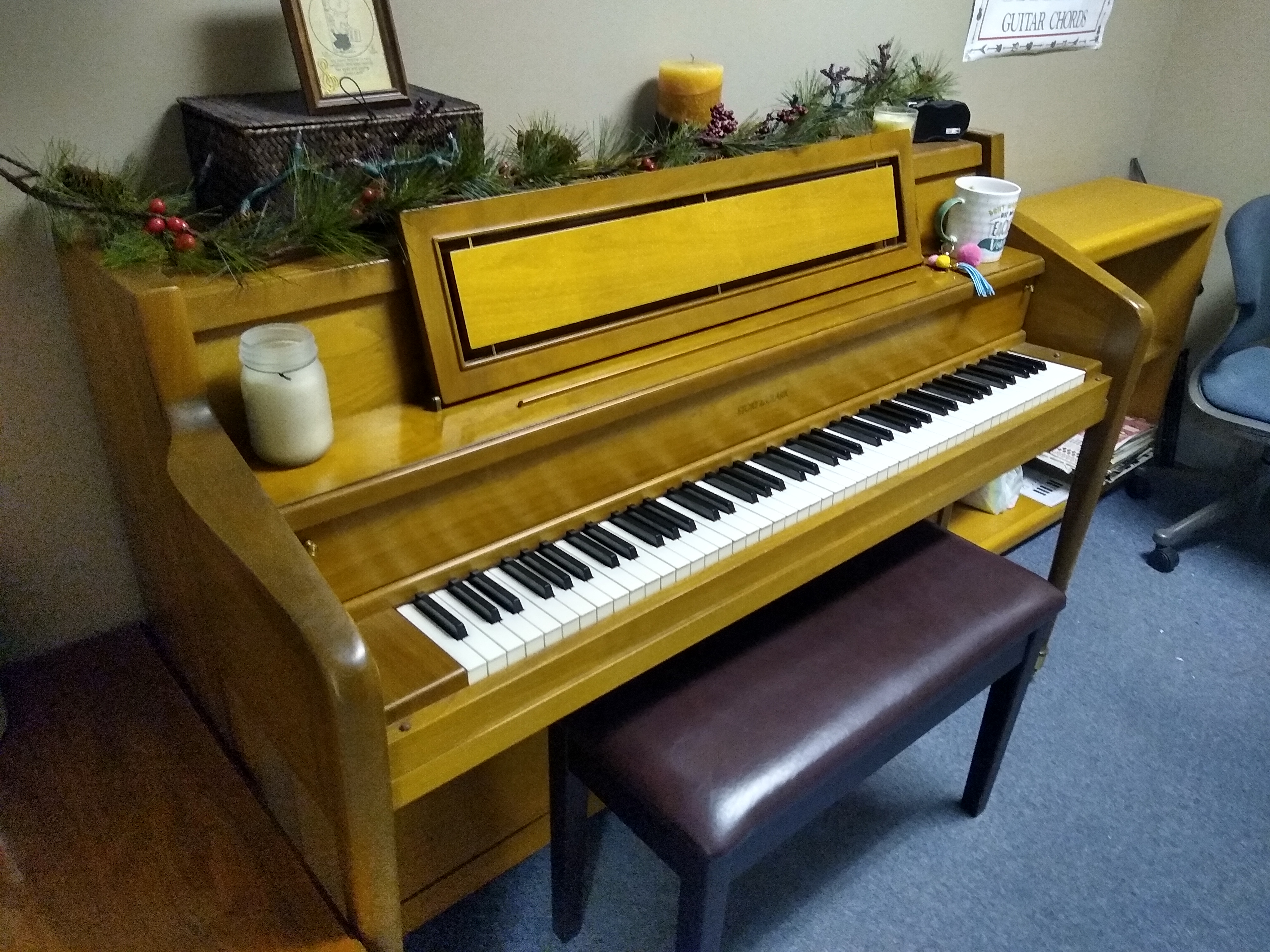 1952 wurlitzer spinet piano model 2300 blond mahogany